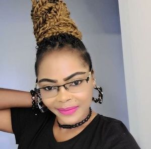 Meet your Posher, Anatacha